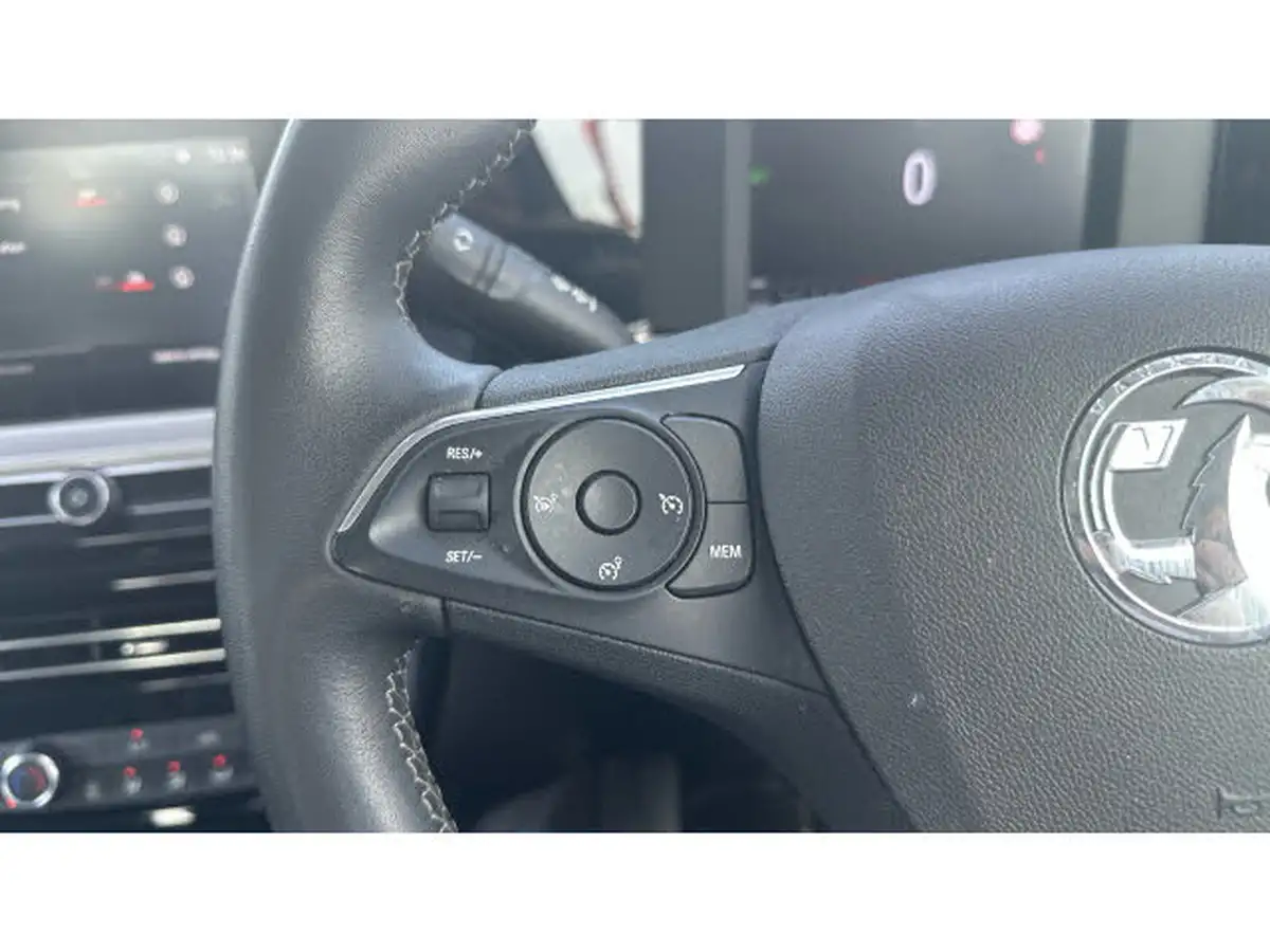 2022-vauxhall-mokka-12-design-100ps-big-28