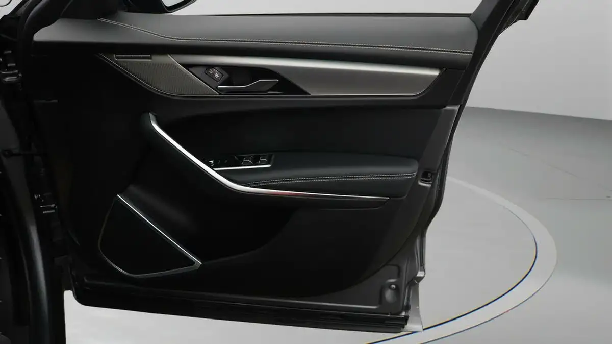 2022-jaguar-f-pace-20-p400e-r-dynamic-se-big-14