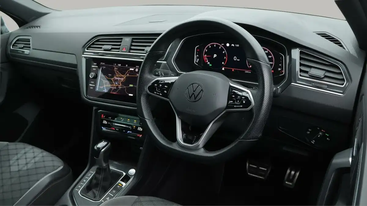2021-volkswagen-tiguan-15-tsi-r-line-big-9
