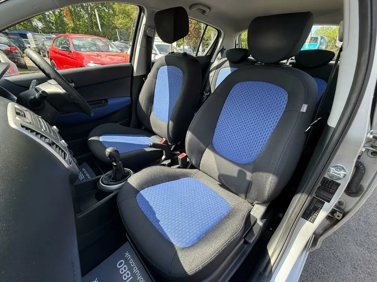 2010-hyundai-i20-14-comfort-5d-big-38