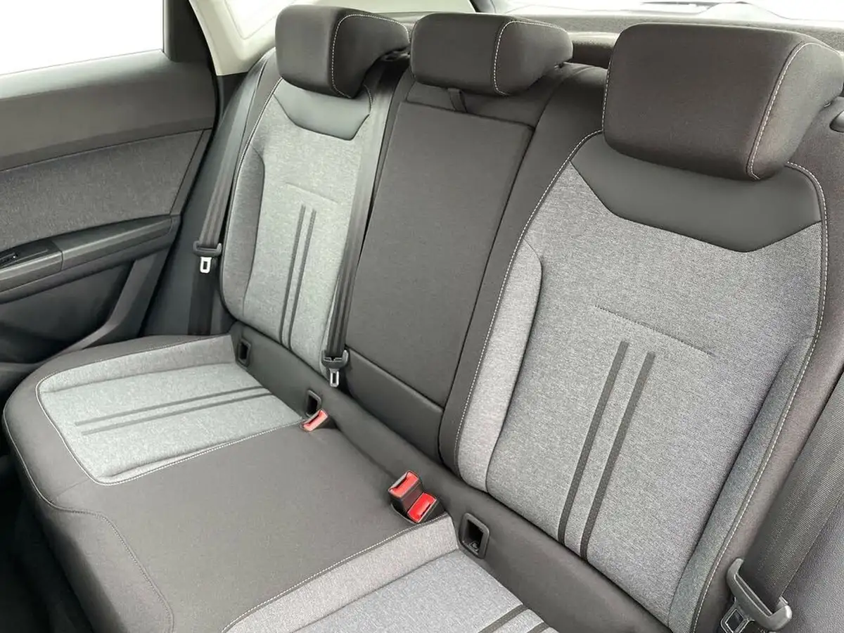 2025-seat-ateca-15-ecotsi-se-technology-dsg-big-10