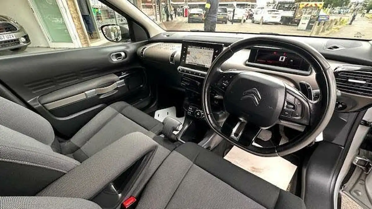 2016-citroen-c4-cactus-12-puretech-flair-82ps-ss-etg-big-23