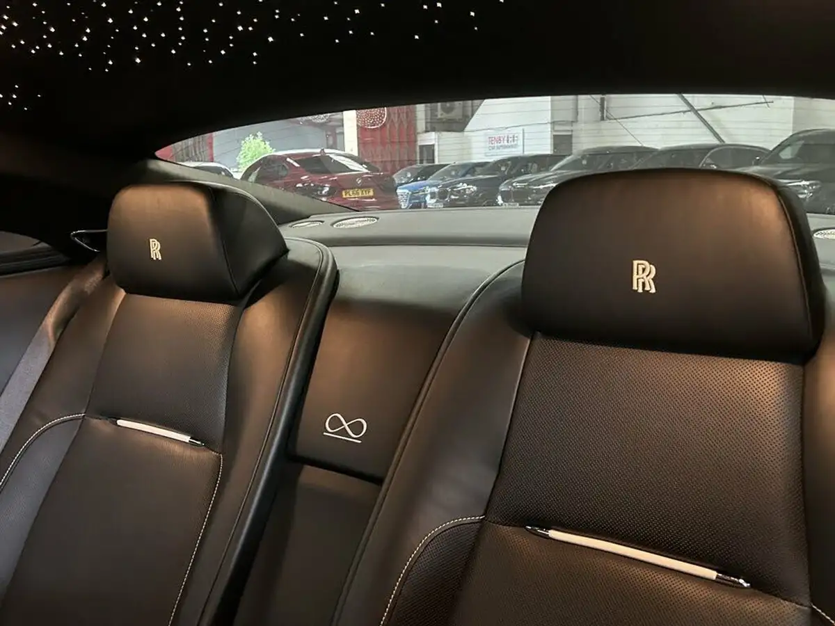2018-rolls-royce-wraith-66-big-62