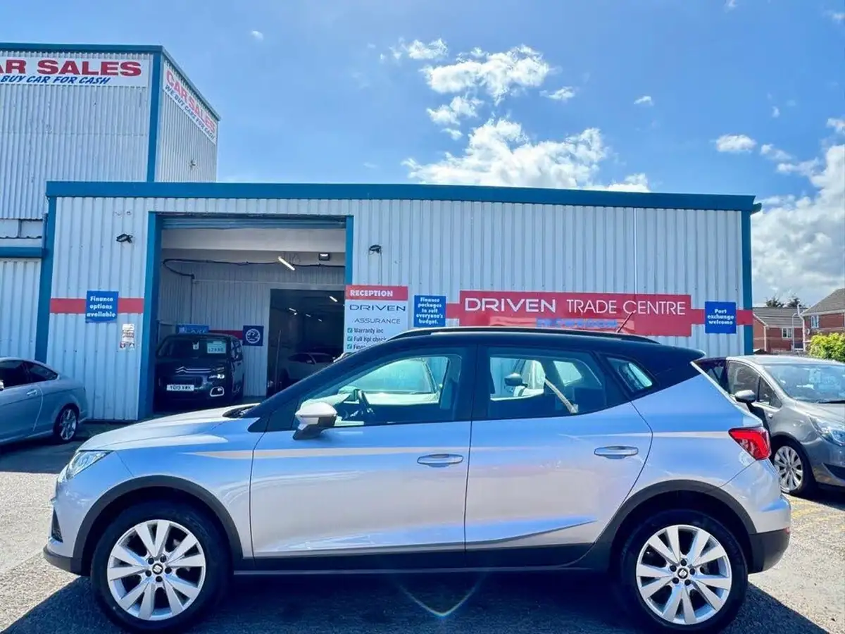 2018-seat-arona-10-tsi-se-technology-115ps-dsg-big-1