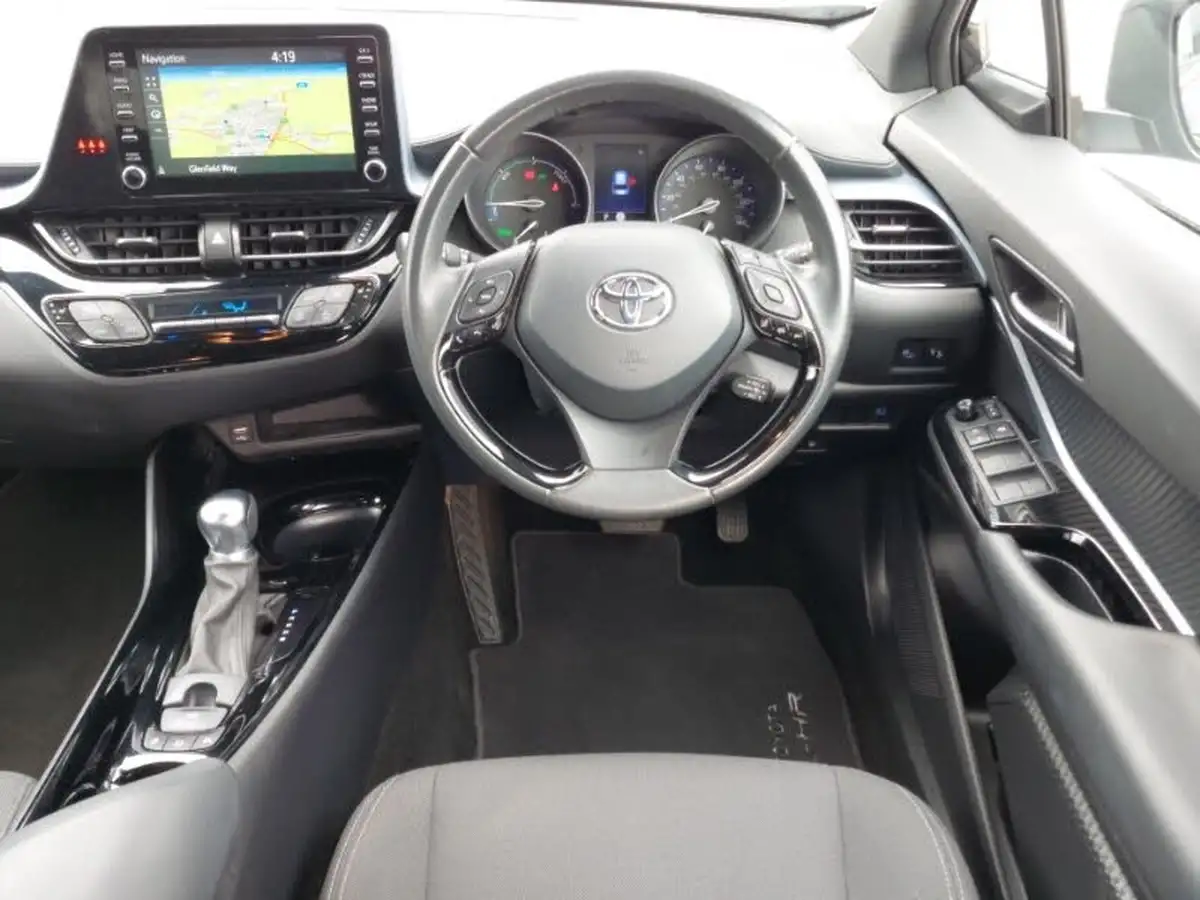 2021-toyota-c-hr-18-vvt-i-design-big-6