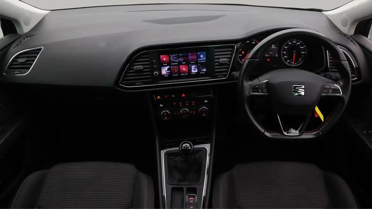 2019-seat-leon-15-tsi-evo-fr-130ps-hatchback-big-13
