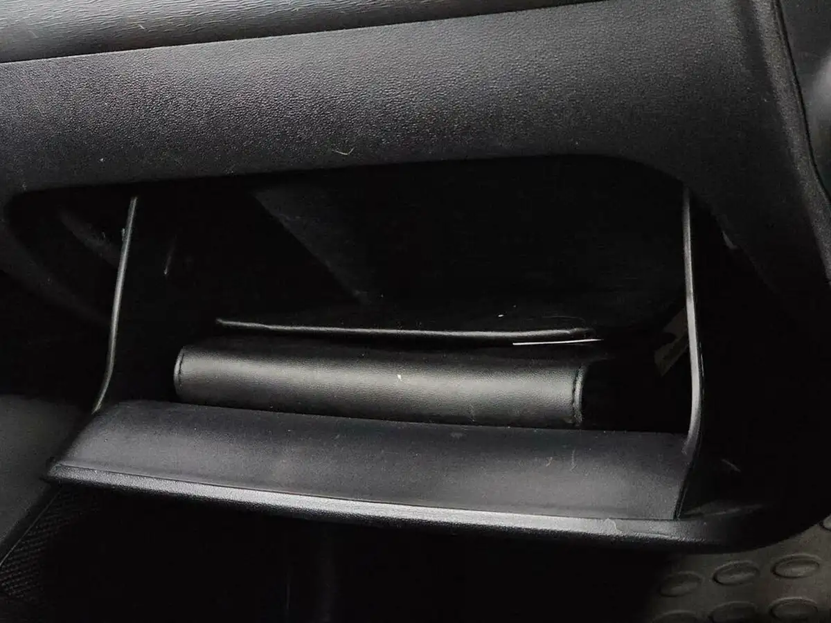 2010-hyundai-i10-12-classic-big-58