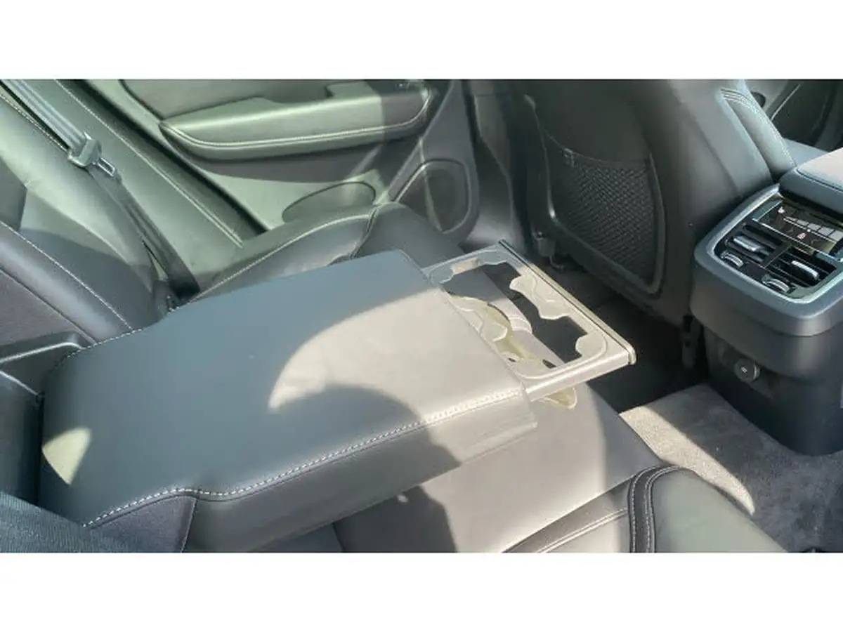2024-volvo-xc60-20-b5-ultimate-big-24