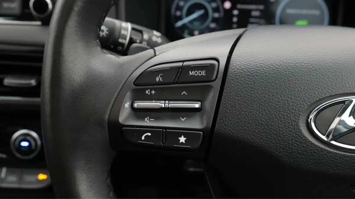 2023-hyundai-kona-16-gdi-ultimate-big-26