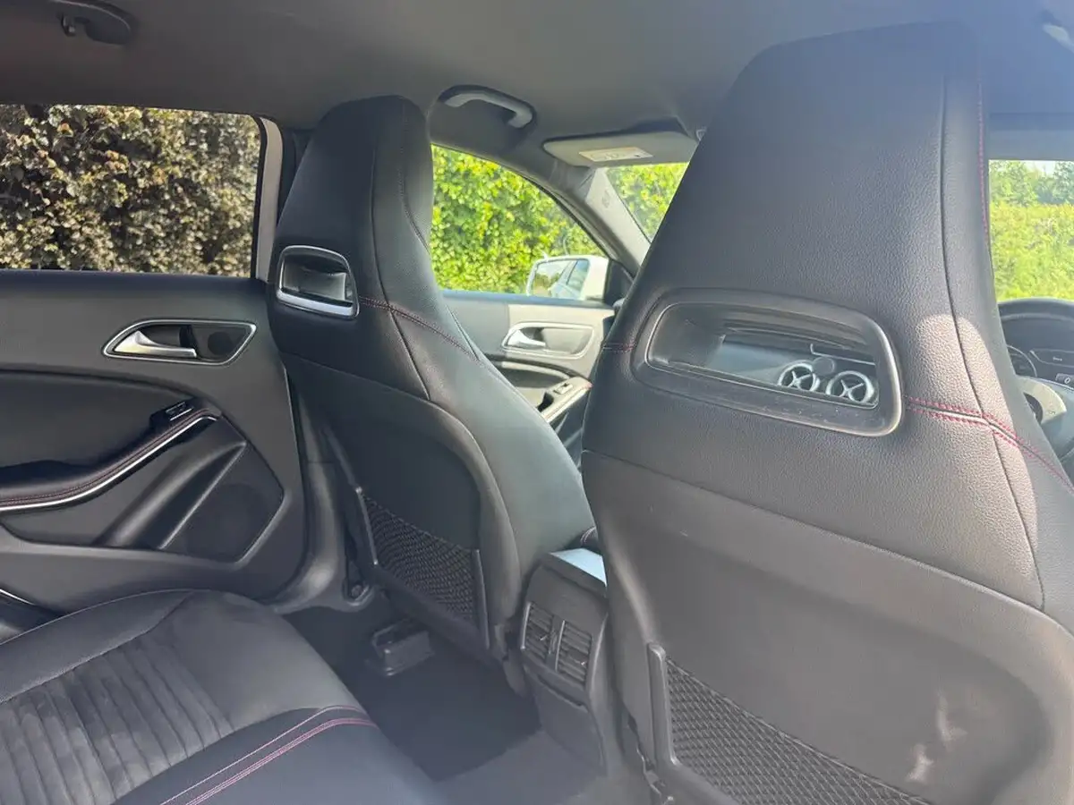 2016-mercedes-benz-a-class-16-a200-amg-line-premiumss-7g-dct-big-11