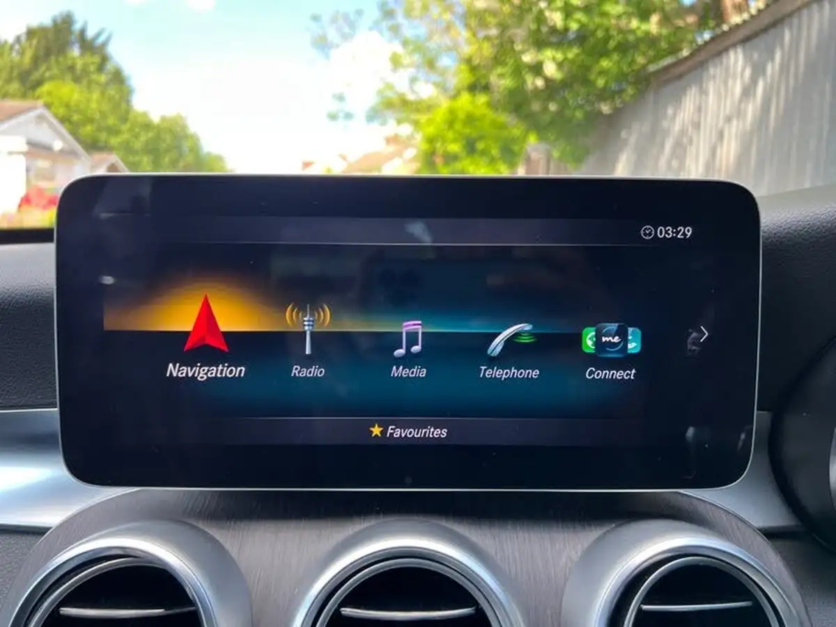 2021-mercedes-benz-c-class-20d-c300de-amg-line-edition-saloon-4d-big-10