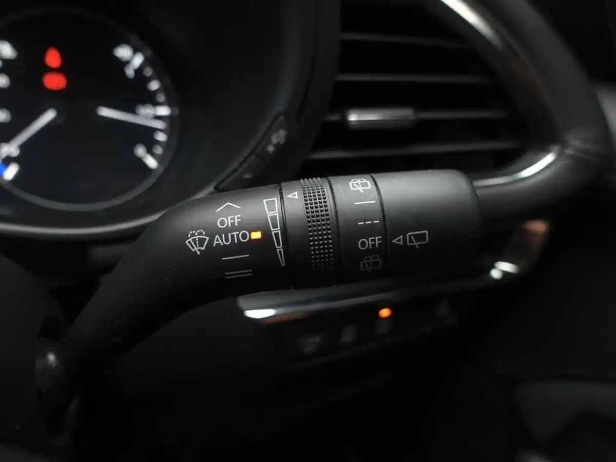 2022-mazda-mazda3-20-se-l-lux-122ps-hatchback-5d-auto-big-37