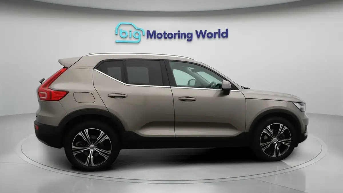 2020-volvo-xc40-20-b4-inscription-pro-big-8