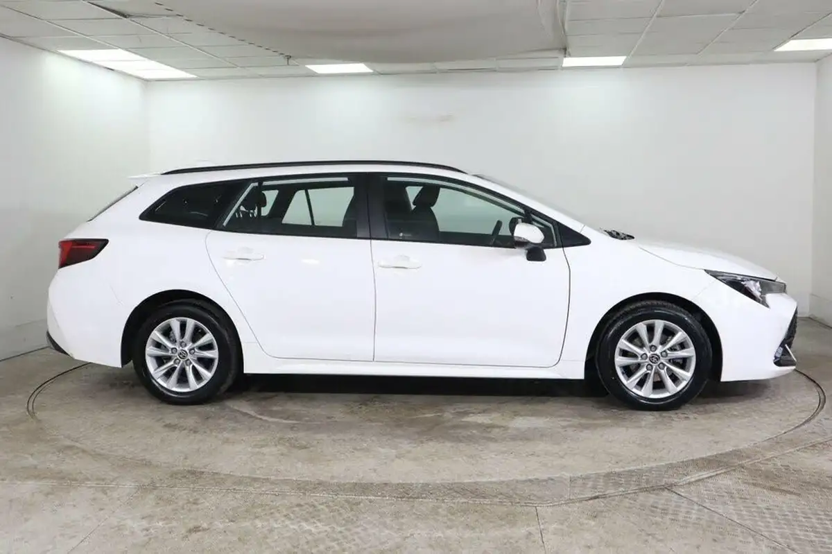 2023-toyota-corolla-18-vvt-i-icon-138bhp-touring-sports-5d-big-9