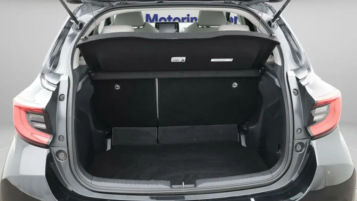 2022-toyota-yaris-15-vvt-i-excel-big-17