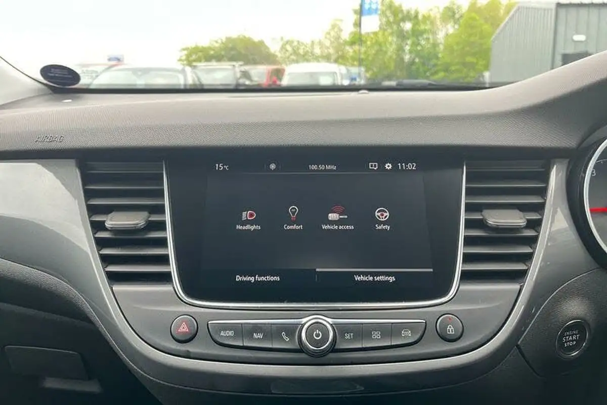 2022-vauxhall-crossland-12-ultimate-130ps-big-27