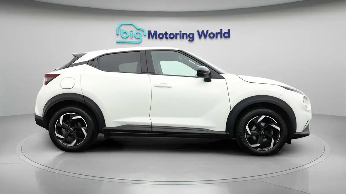 2023-nissan-juke-10-dig-t-n-connecta-big-7