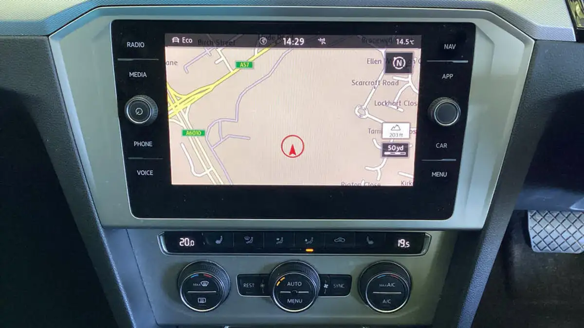2019-volkswagen-passat-15-tsi-se-business-estate-5d-dsg-big-8
