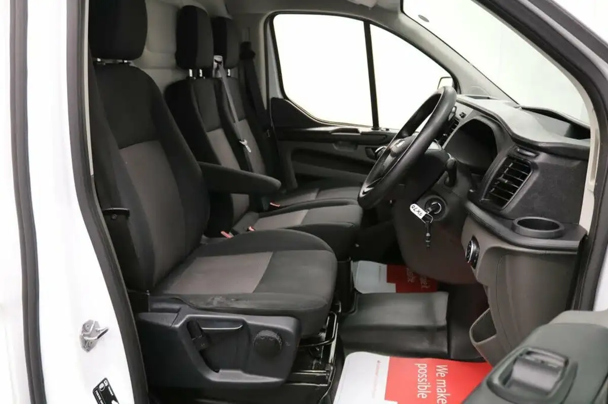 2020-ford-transit-custom-20tdci-280-l1h1-leader-105pseu6dt-panel-van-big-22