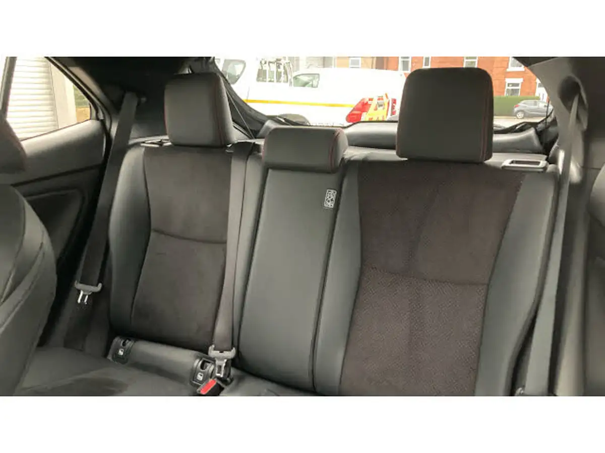 2024-toyota-yaris-cross-15-vvt-i-gr-sport-114bhp-big-20
