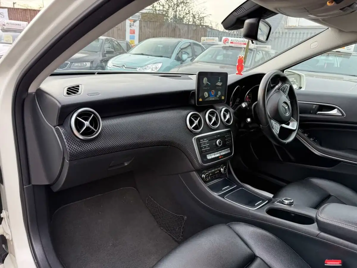 2016-mercedes-benz-a-class-15d-a180d-sport-executivess-7g-dct-big-57