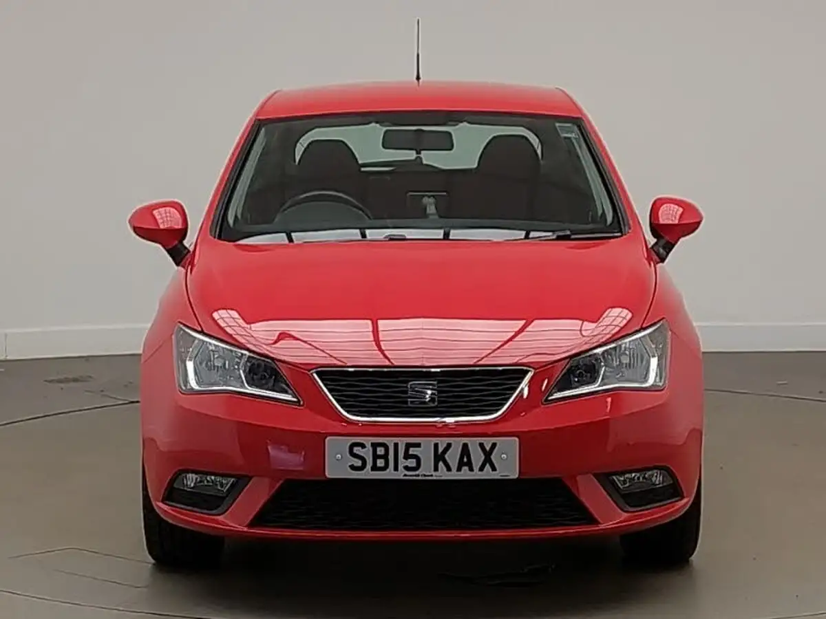 2015-seat-ibiza-14-toca-hatchback-5d-big-11