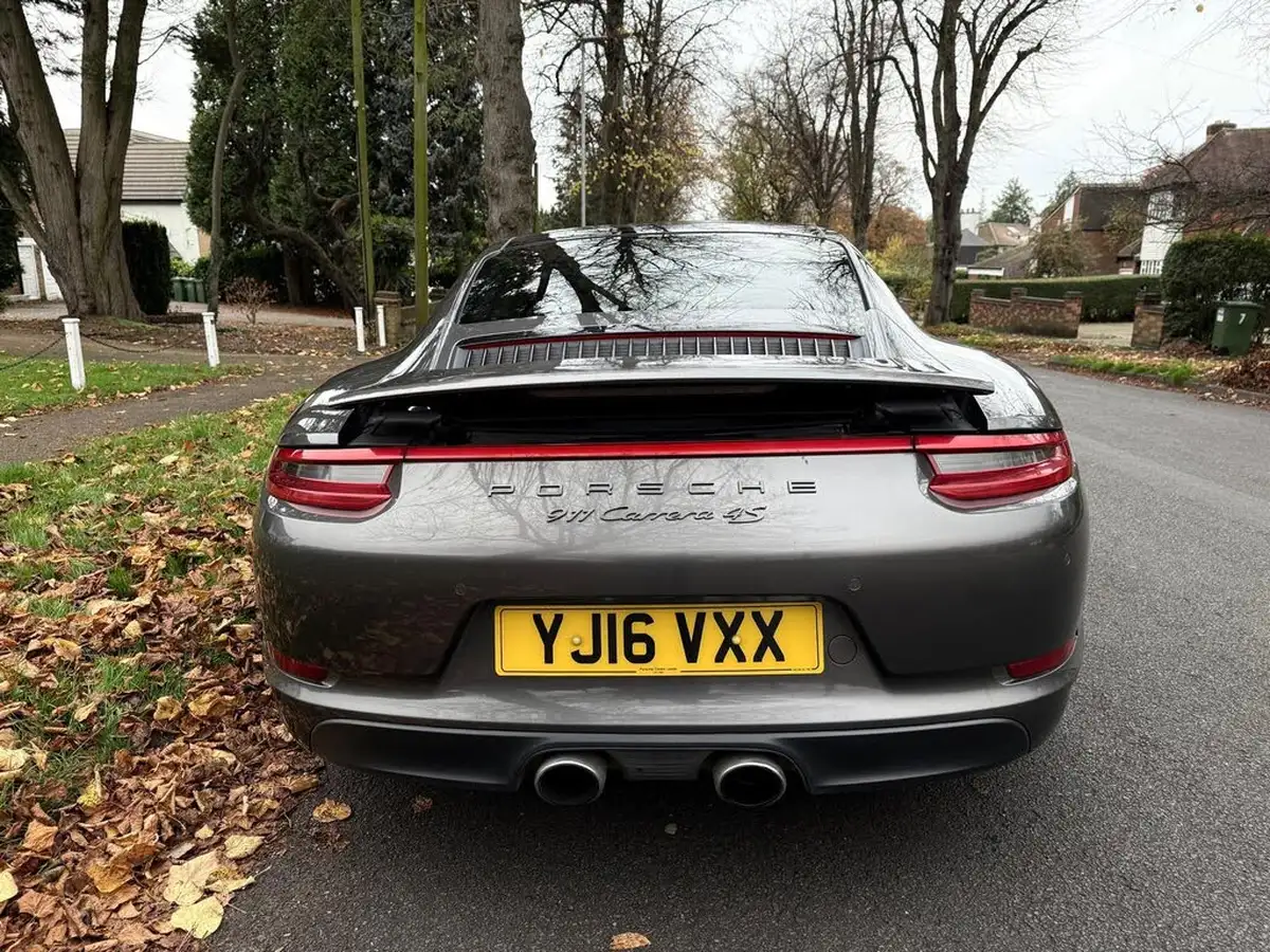 2016-porsche-911-30-carrera-4-s-coupe-pdk-big-5