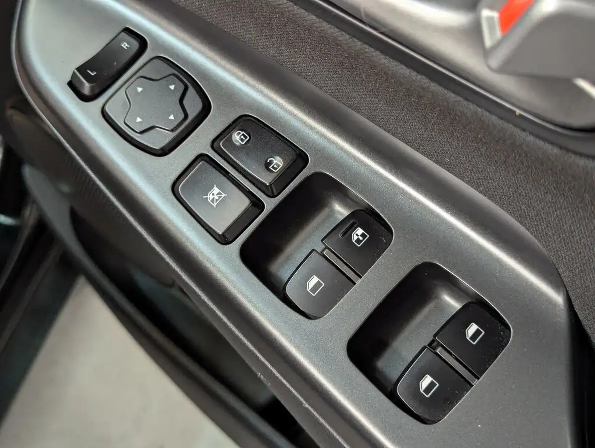 2018-hyundai-kona-10-t-gdi-se-big-15