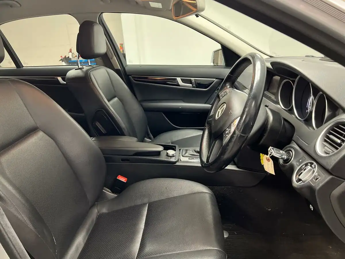 2014-mercedes-benz-c-class-16-c180-executive-se-saloon-4d-7g-tronic-plus-big-14