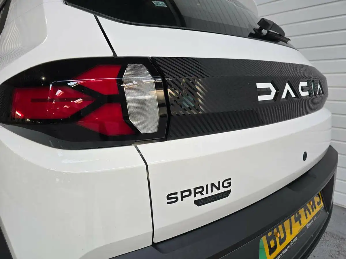 2025-dacia-spring-e-expression-45bhp-45-big-7