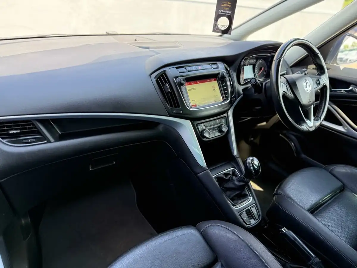 2017-vauxhall-zafira-tourer-14i-16v-turbo-sri-nav-leather-pk-big-23