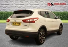 2014-nissan-qashqai-15dci-tekna-small-3