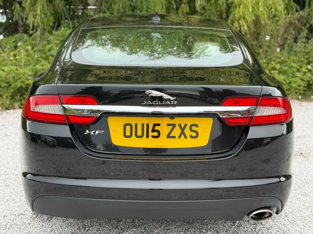 2015-jaguar-xf-22td-portfolio-200ps-saloon-4d-big-6