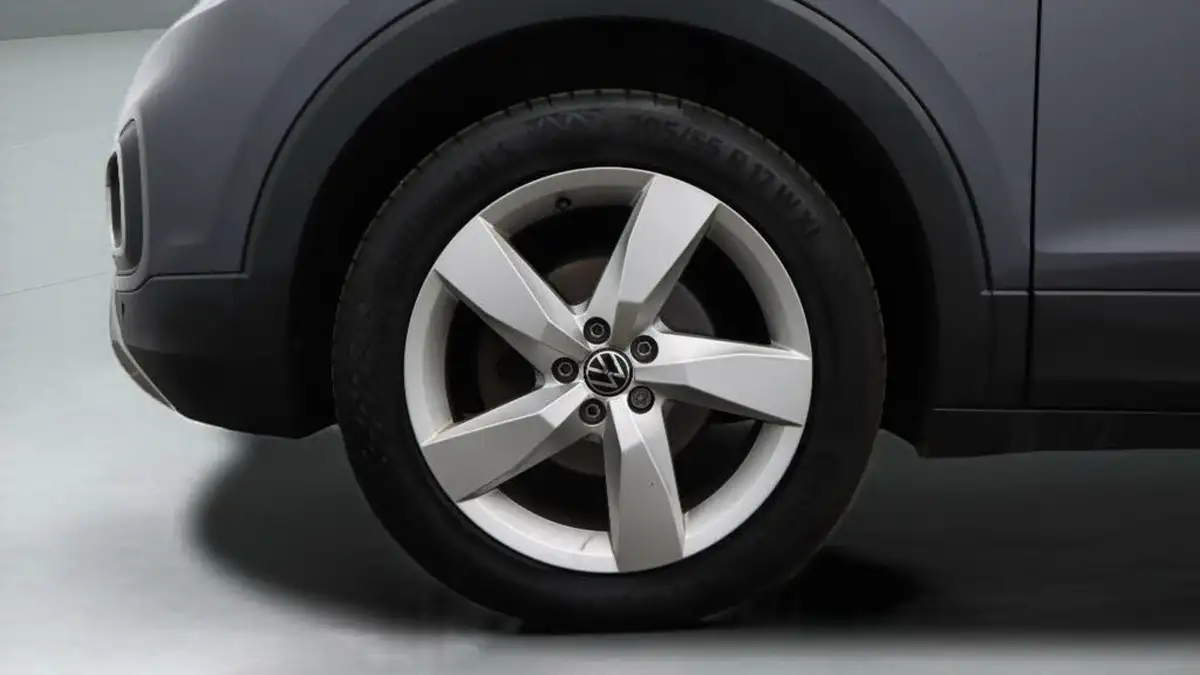 2021-volkswagen-t-cross-big-18