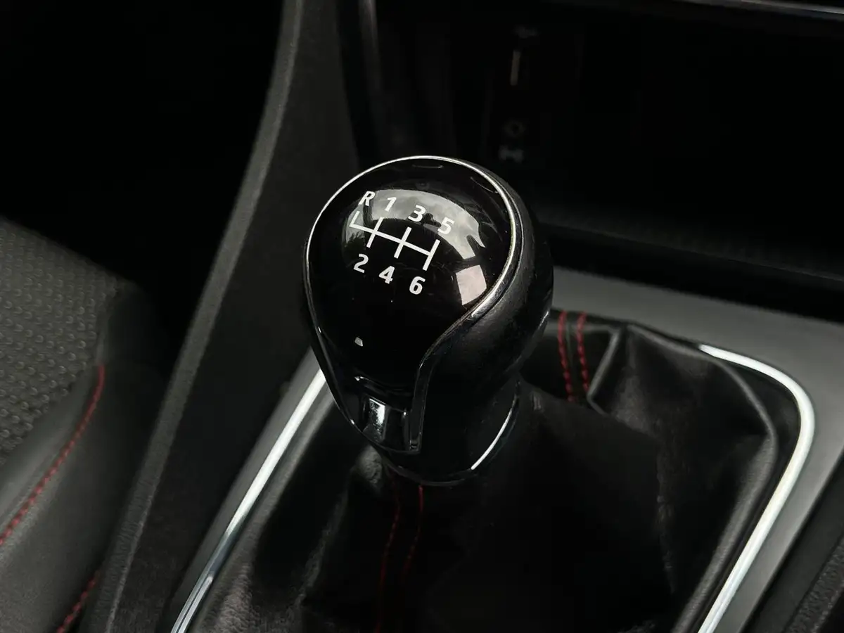 2015-seat-leon-20tdi-fr-tech-pack-184ps-hatchback-5d-big-25