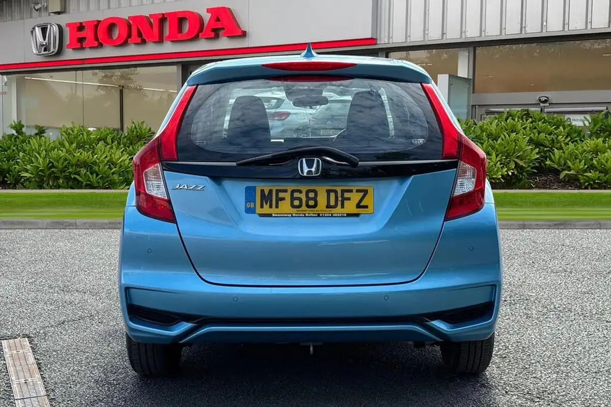 2018-honda-jazz-13-i-vtec-se-cvt-big-5