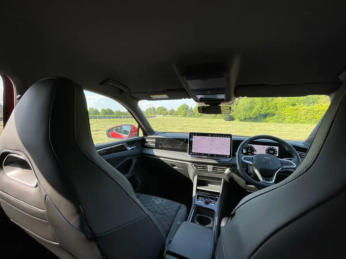 2024-volkswagen-tiguan-15-etsi-r-line-big-45
