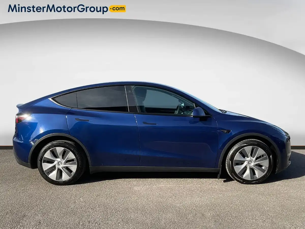 2022-tesla-model-y-e-long-range-big-1