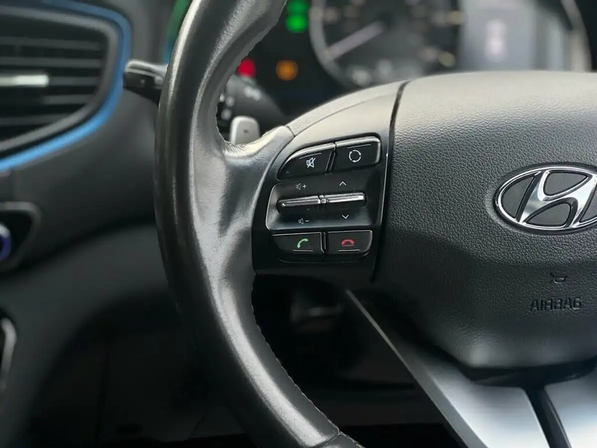 2019-hyundai-ioniq-16-gdi-se-hybrid-big-10