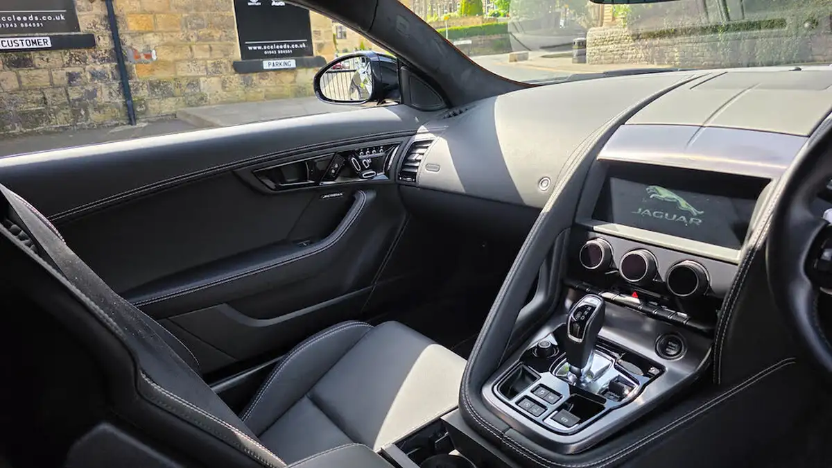 2023-jaguar-f-type-50-v8-p450-75-awd-coupe-big-24