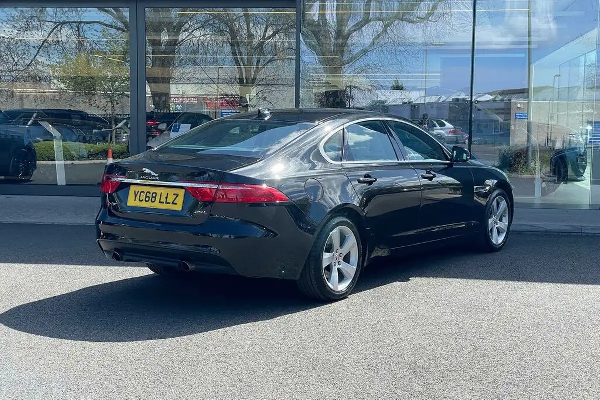 2018-jaguar-xf-20i-portfolio-250ps-saloon-4d-1998cc-big-6