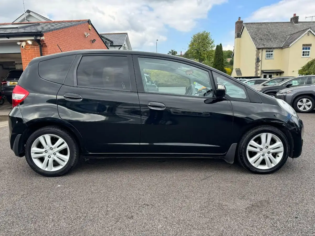 2014-honda-jazz-14-exl-cvt-big-2