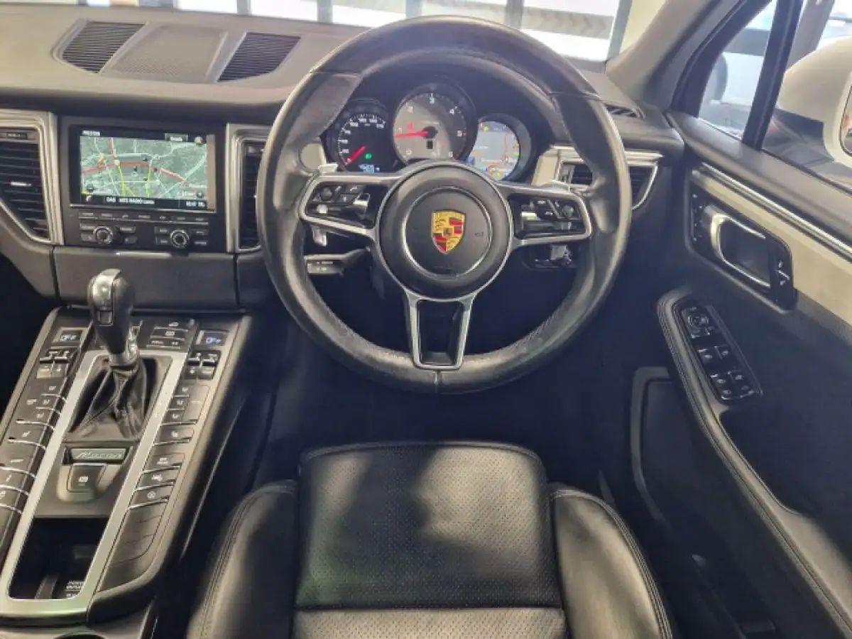 2014-porsche-macan-30td-s-big-29