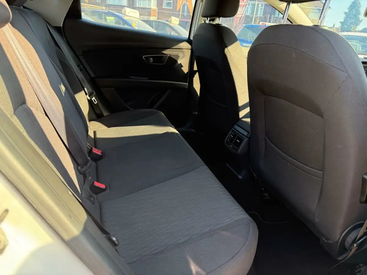 2015-seat-leon-12-se-tech-pack-tsi-110ps-hatchback-5d-dsg-big-14