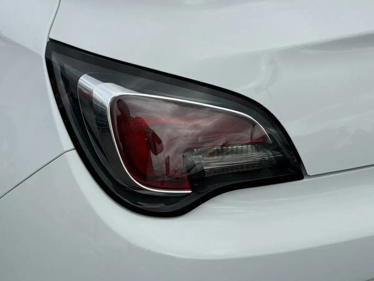 2016-vauxhall-adam-12i-vvt-16v-energised-big-12