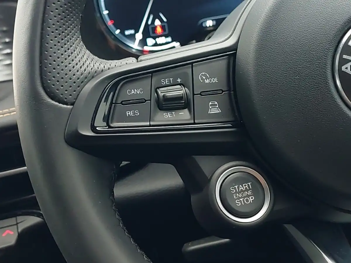 2022-mini-cooper-15-cooper-classic-hatchback-5d-big-17