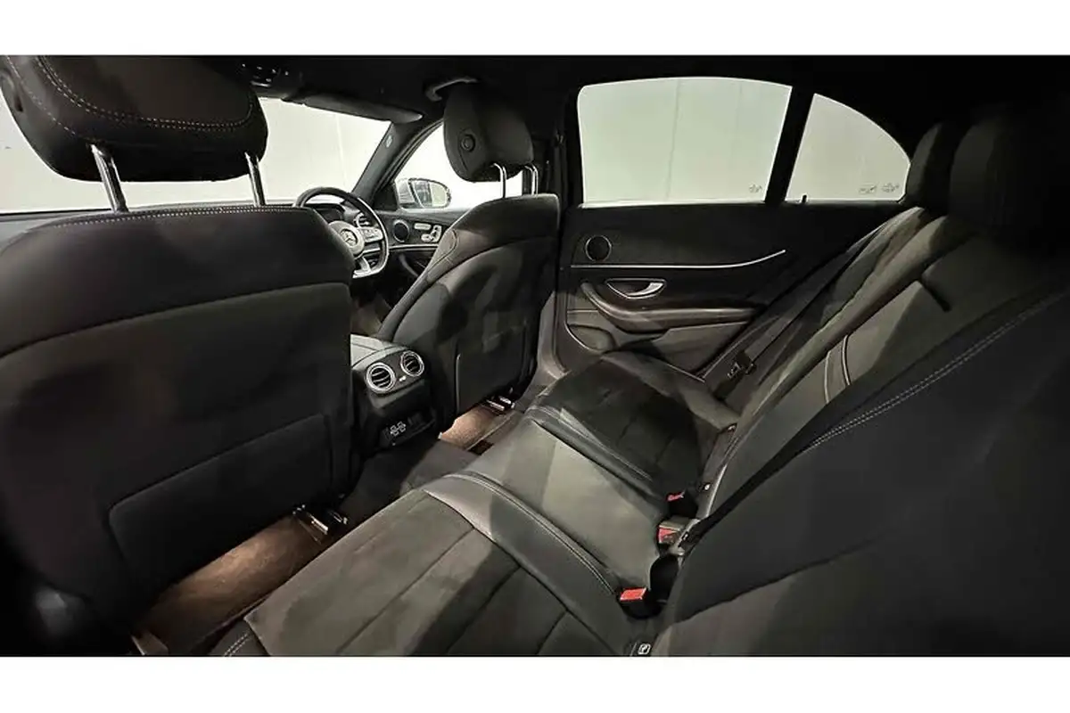 2020-mercedes-benz-e-class-20d-e300de-amg-line-premium-eq-power-saloon-4d-big-24
