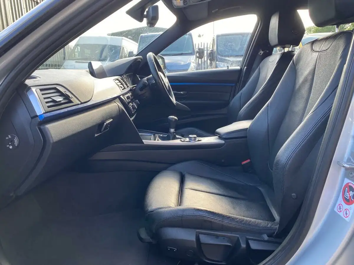 2017-bmw-3-series-20td-320d-m-sport-saloon-4d-big-9