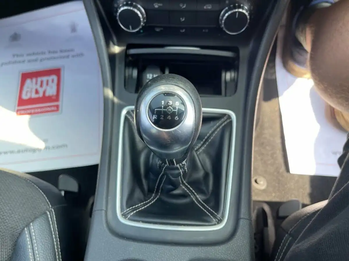 2014-mercedes-benz-a-class-15-cdi-a180-sport-big-18