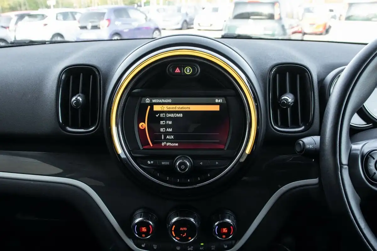2018-mini-countryman-20-cooper-s-ss-big-26
